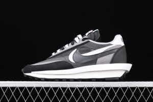 Sacai x NIKE LVD Waffle Daybreak co-signed catwalk style net gauze leather splicing double hook Swoosh running shoes BV0073-001