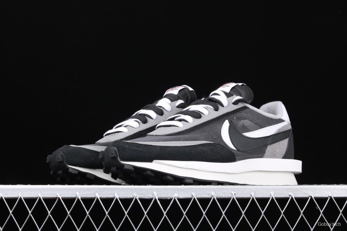 Sacai x NIKE LVD Waffle Daybreak co-signed catwalk style net gauze leather splicing double hook Swoosh running shoes BV0073-001