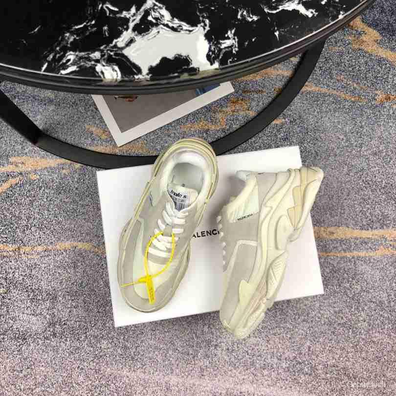 Men/Women Balenciaga Triple S 2.0 Grey Sneaker