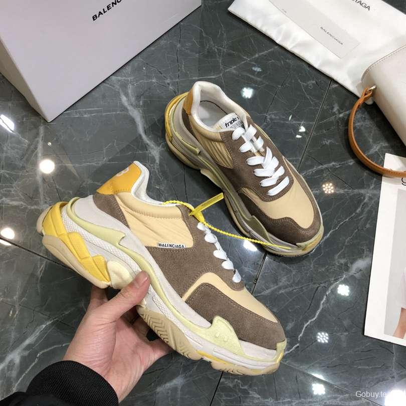 Men/Women Balenciaga Triple S 2.0 Sneaker khaki Item 6380340