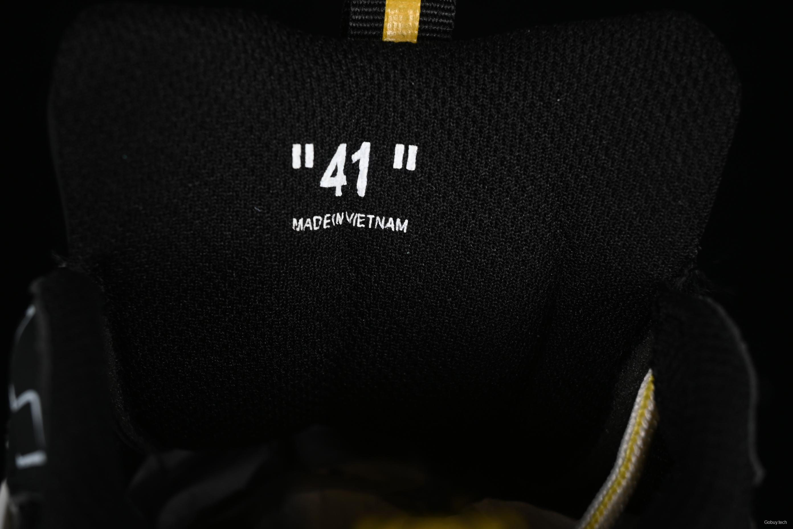 Off-White Be Right Low-Top Lifestyle Sneakers in Black & Yellow - C.D4