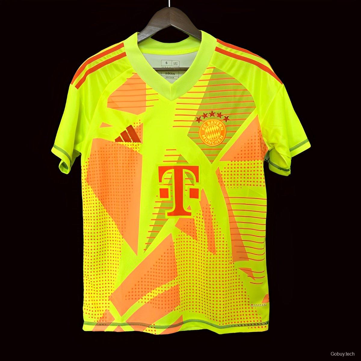 24/25 Bayern Munich Green Goalkeeper Jersey